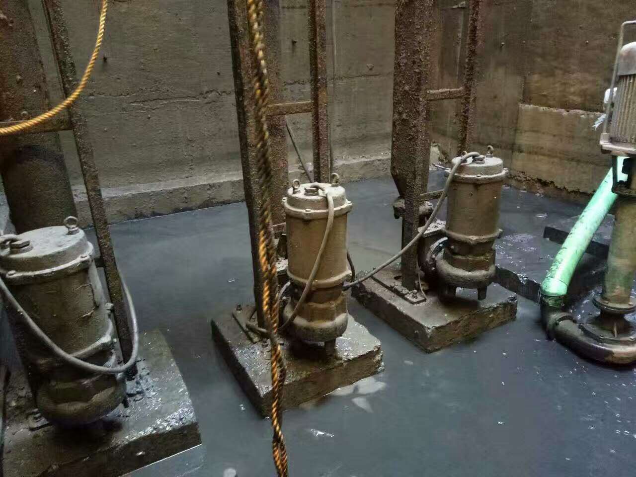 木垒污水池清理